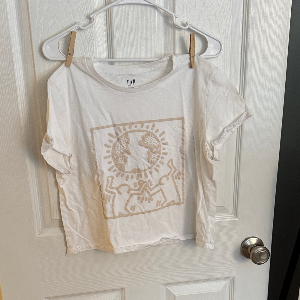 GAP Cream Graphic Tee